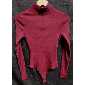 Lulus Red Burgundy Turtle Neck Ribbed Long Sleeve Bodysuit Women's Sz M OnePiece